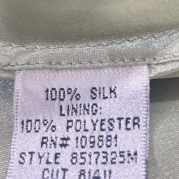 Donna Ricco
100% Silk Donna Ricco  Green Maxi Dress with Floral Embroidery sz 10 - Picture 9 of 10